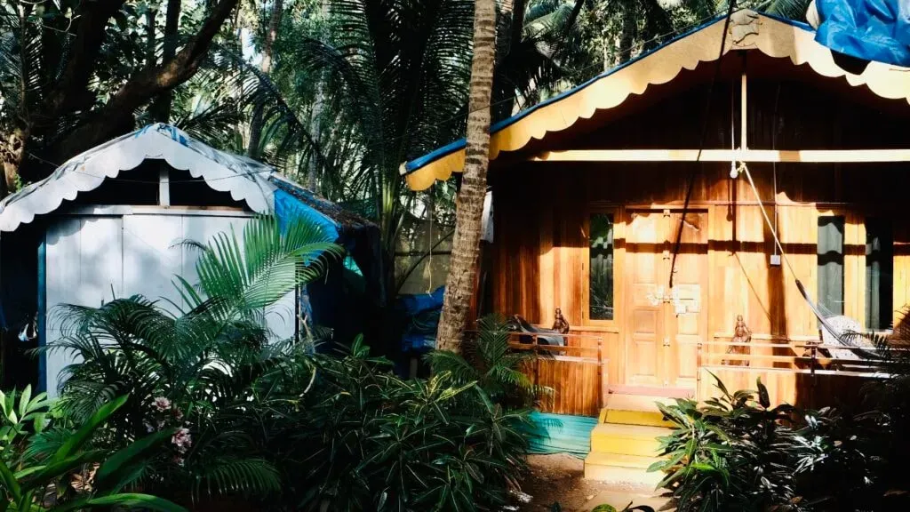 vikasa — Located in South Goa, the center is a short walk from a beautiful beach, offering guests the chance to relax by the ocean and witness spectacular sunsets. The atmosphere is authentic and designed for deep regeneration.