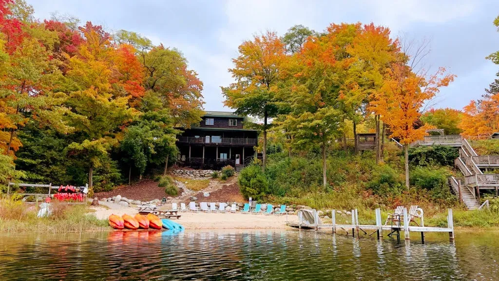 Wander with Direction — The retreat is set within the Sleeping Bear Resort in Lake Ann, Michigan, offering a peaceful natural environment. It's conveniently located a short drive from the charming village of Lake Ann and the vibrant downtown Traverse City, providing a balance of secluded tranquility and accessibility.
