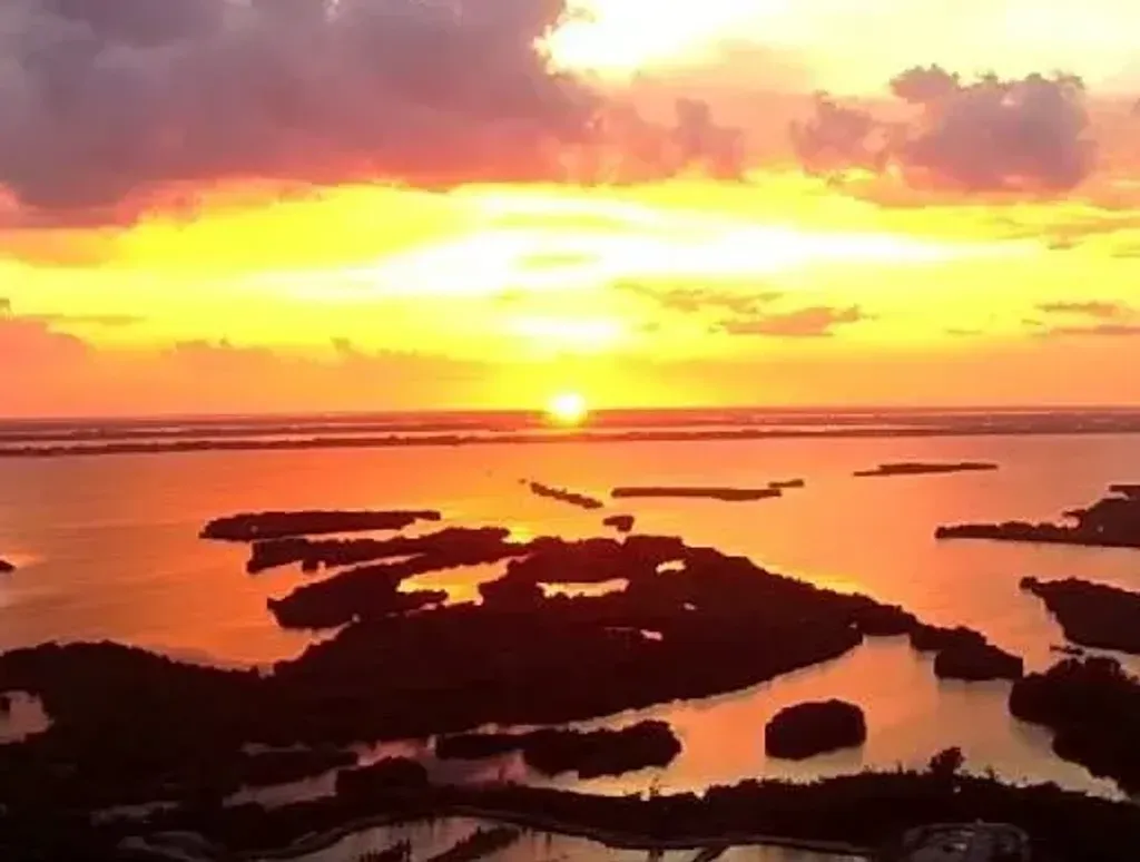 Wilmington Outdoor Adventures — The retreats are not held in a single location but journey through various picturesque Florida settings. Participants will experience a tranquil riverfront residence at the confluence of the Halls and Homosassa Rivers, a private villa estate in the vibrant Florida Keys, and a luxurious beachfront home on Cocoa Beach. This multi-location format provides a dynamic and varied natural backdrop for reflection and adventure.