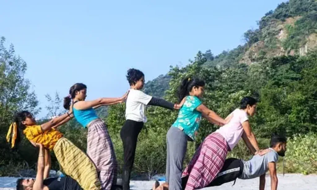 Yoga Retreat Meditation — The center is situated in Tapovan, Rishikesh, a renowned spiritual hub set in the foothills of the Himalayas. The atmosphere is one of tranquility and natural beauty, with the sacred Ganges River nearby, offering a serene backdrop for contemplation and practice.