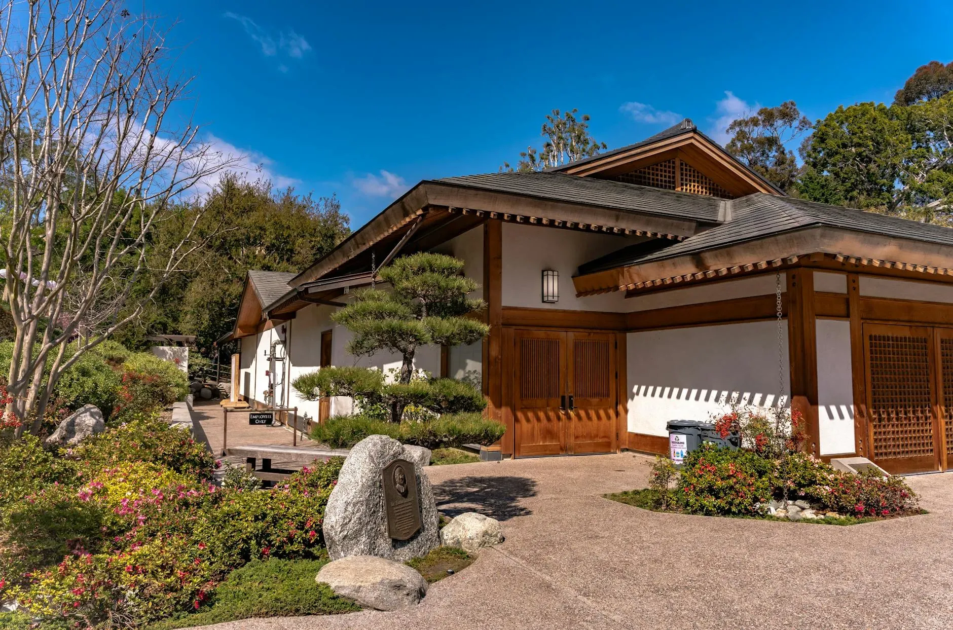San Mateo Buddhist Temple — The San Mateo Buddhist Temple is located in San Mateo, California.