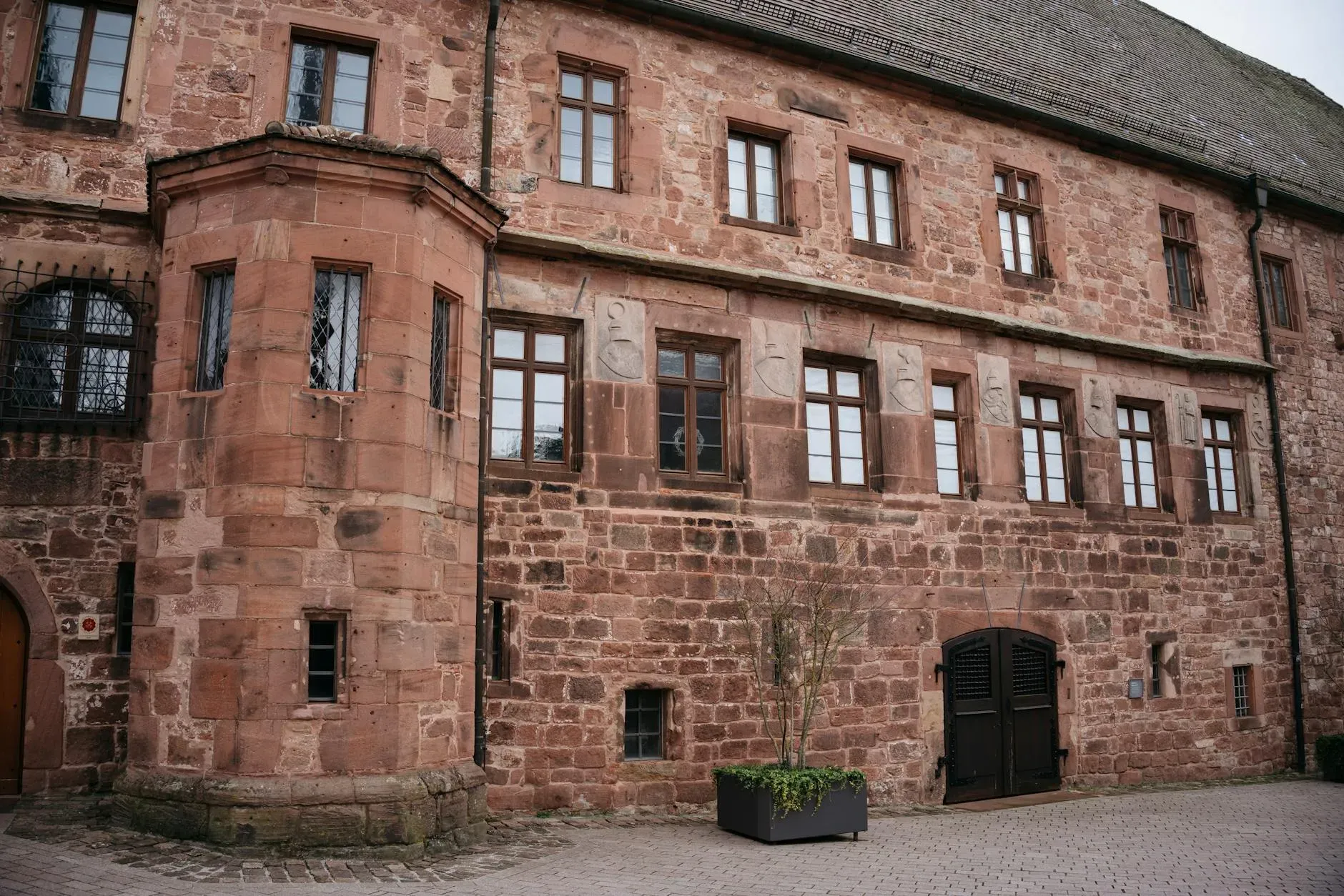 Zenklausen in der Eifel - Mainz — Located in Lautzerath, a rural area of Germany.